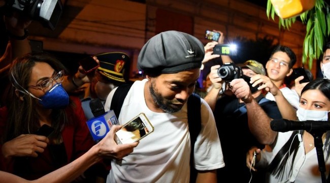Ronaldinho eliberat după mai bine de cinci luni de arest. Ce se va întâmpla acum cu fostul mare fotbalist