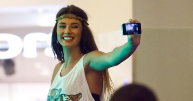 Aproape 90.000 de like-uri Antonia