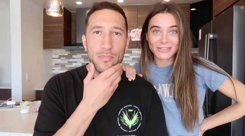 Lana Rhoades Parasita de iubit, cea mai populara actrita de filme pentru adulti a aruncat internetul in aer stiri expuse