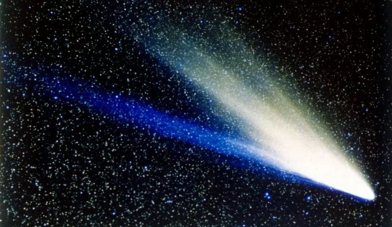 Cometa exotică culoare verde, care nu a mai fost văzută din epoca de piatră, va apărea pe cer săptămâna viitoare