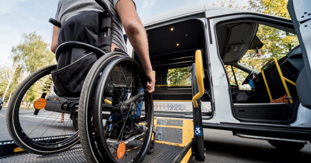 handicap taxi in cipru